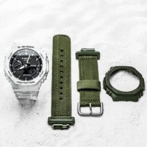 Orologio Casio G-shock Mod. Oak - Alpine Camo Serie Special Edt. Snow Camouflage + Extra Case & Strap ***special Price*** GAE-2100GC-7AER